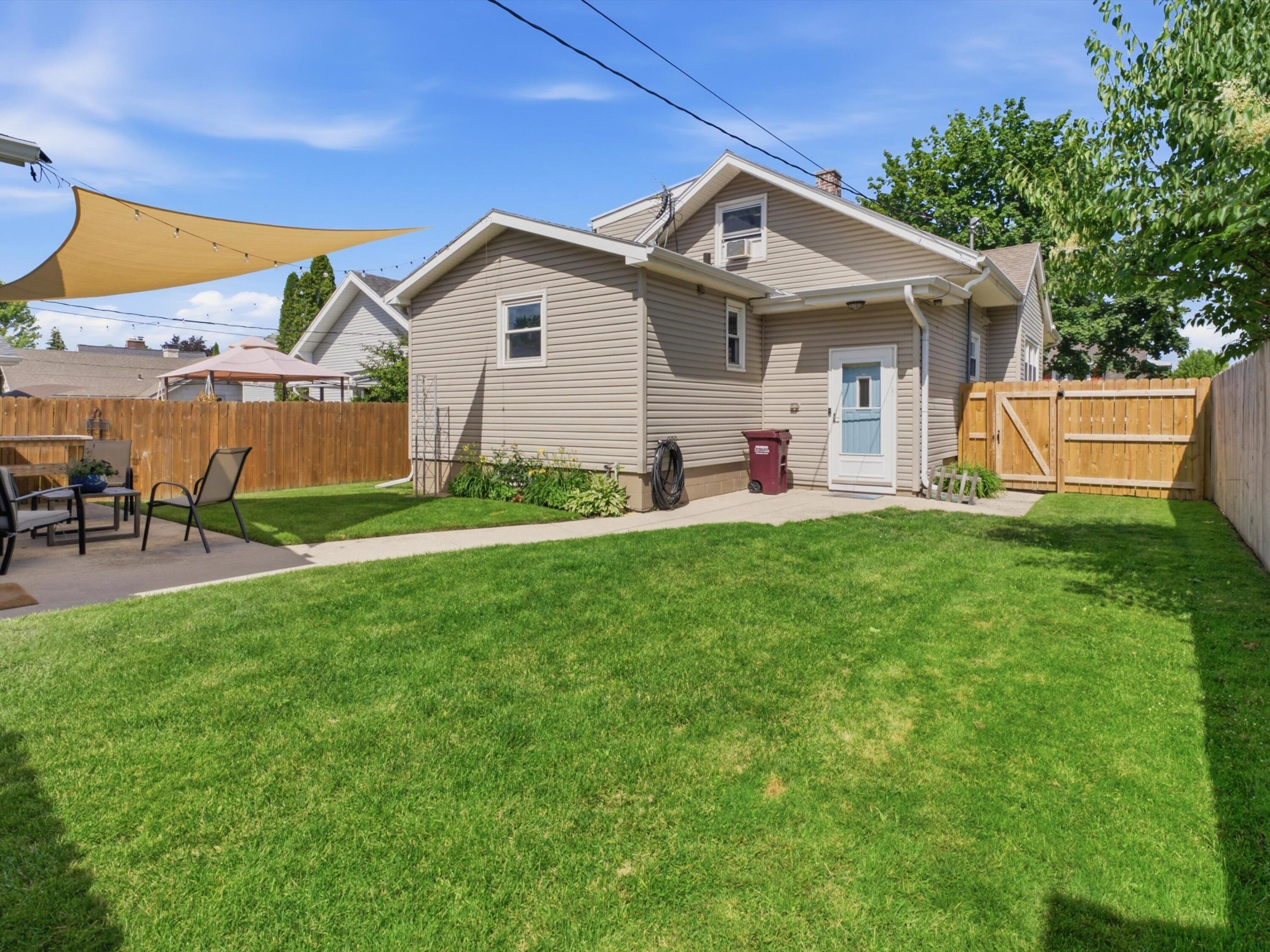 920 North 6th Street Manitowoc, WI 54220 - Photo 20 of 26 Fenced Yard