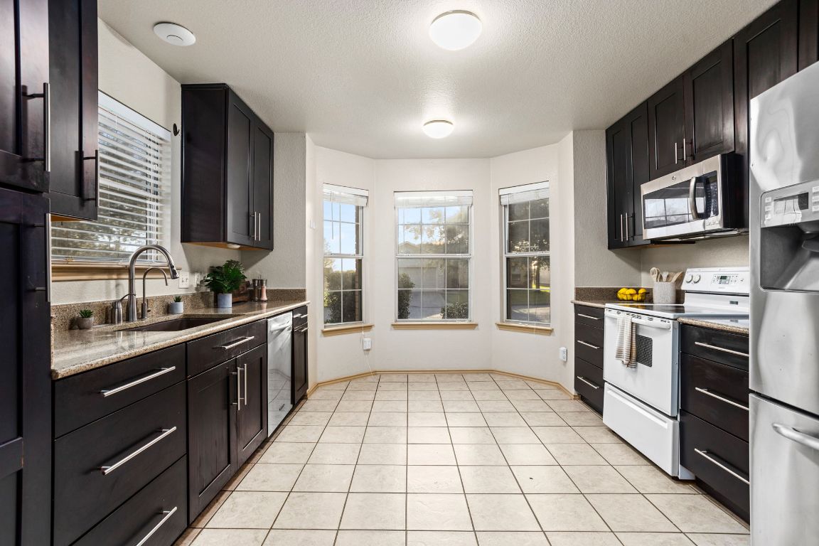 409 Lydia Lane Thrall, TX 76578 - Photo 16 of 39