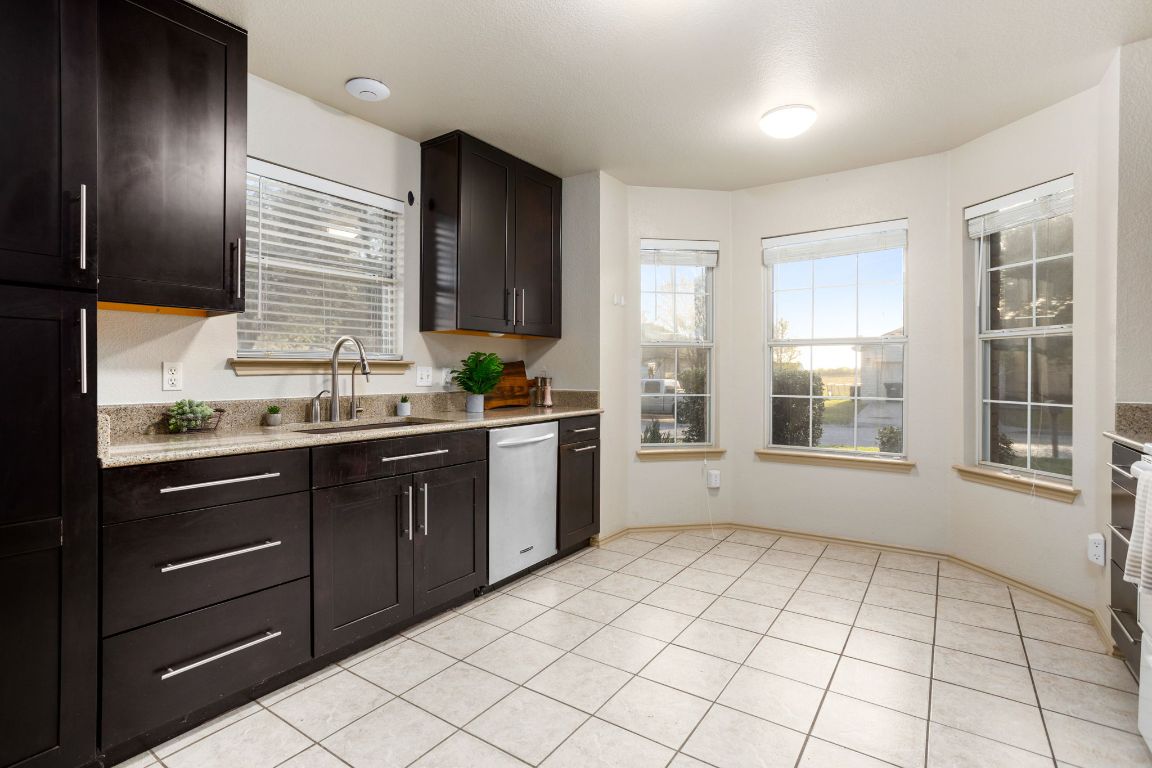 409 Lydia Lane Thrall, TX 76578 - Photo 17 of 39