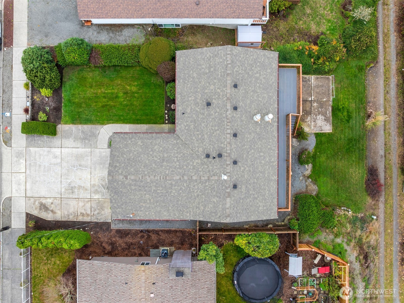 4609 North Vassault Street Tacoma, WA 98407 - Photo 32 of 37 an aerial view of a house with a garden