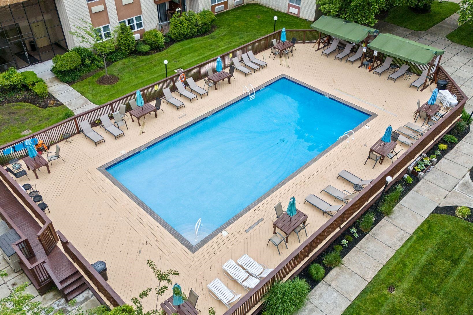 1111 River Road, Unit F25 Edgewater, NJ 07020 - Photo 14 of 17