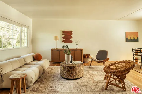 $575,000 | 5589 1/2 Village, Los Angeles, CA 90016
