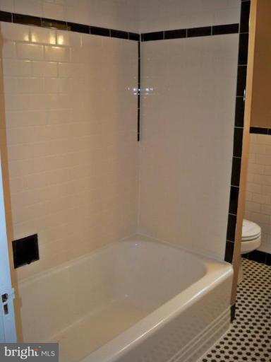 408 Alabama Road Towson, MD 21204 - Photo 22 of 30 Main Bathroom