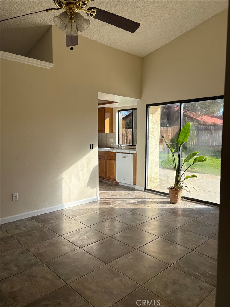 1620 East Lingard Street Lancaster, CA 93535 - Photo 6 of 10