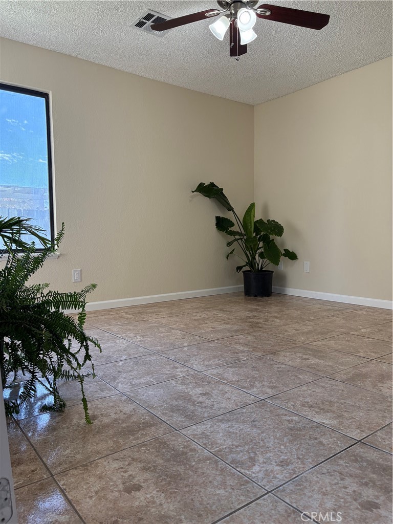 1620 East Lingard Street Lancaster, CA 93535 - Photo 9 of 10