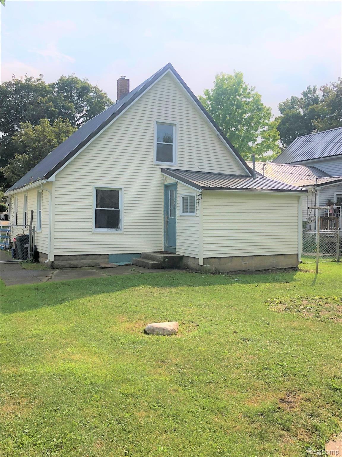 5461 North Street Dryden, MI 48428 - Photo 11 of 14 rear2.jpg