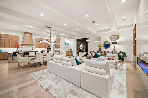 $2,750,000 | 16404 Cornwall Lane, Bradenton, FL 34202