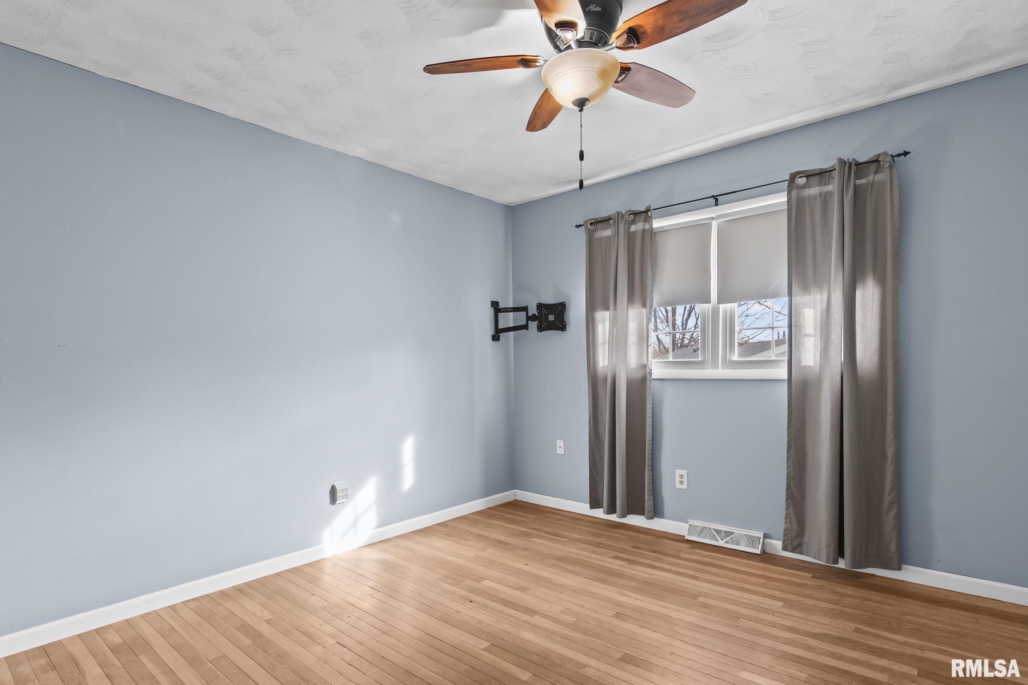 1386 Valley Drive Springfield, IL 62702 - Photo 25 of 41