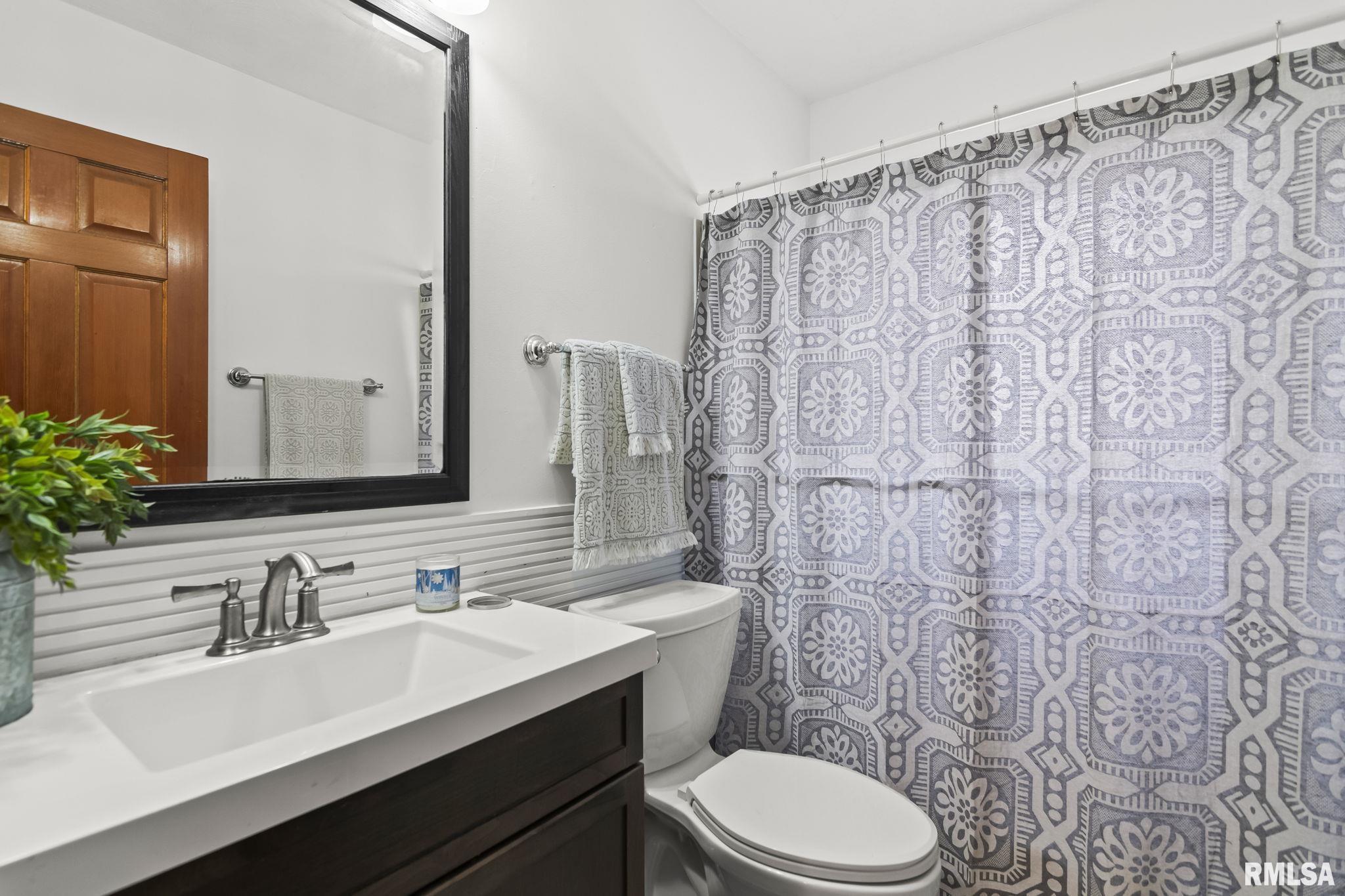 1386 Valley Drive Springfield, IL 62702 - Photo 30 of 41