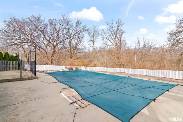 $239,900 | 1386 Valley Drive, Springfield, IL 62702