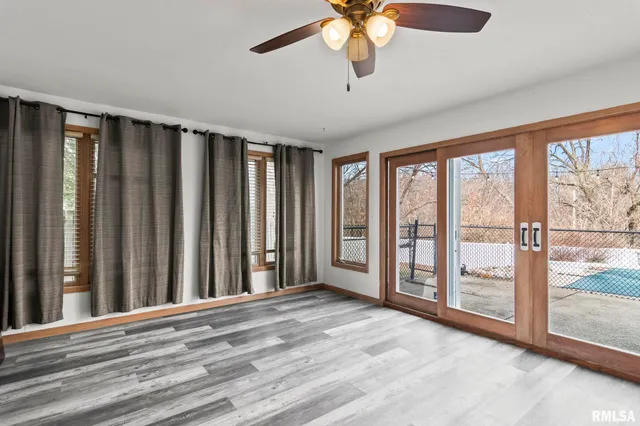 $239,900 | 1386 Valley Drive, Springfield, IL 62702