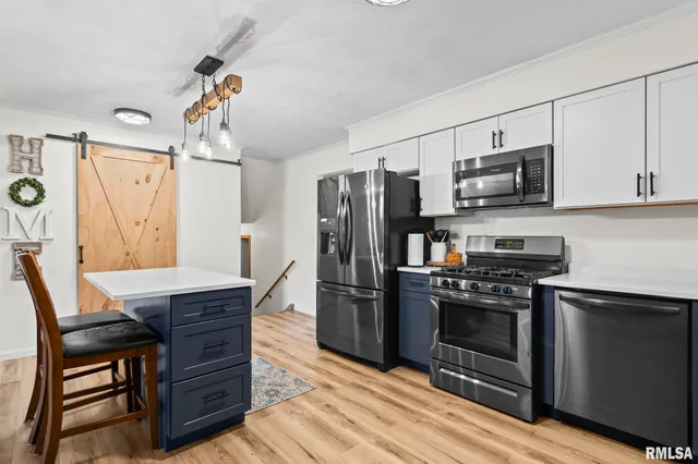 $239,900 | 1386 Valley Drive, Springfield, IL 62702