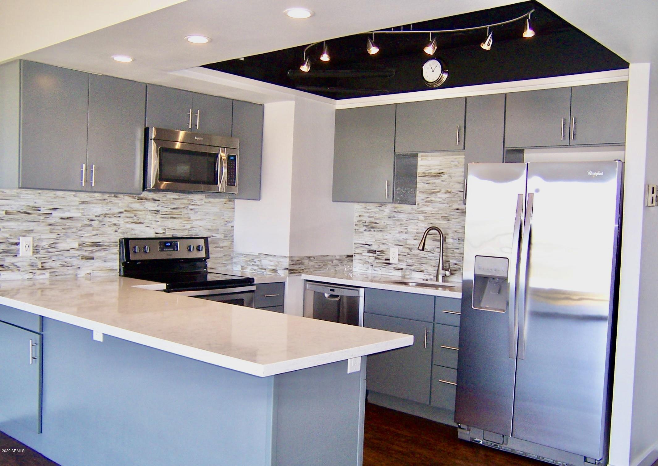 4750 N CENTRAL Avenue, N6