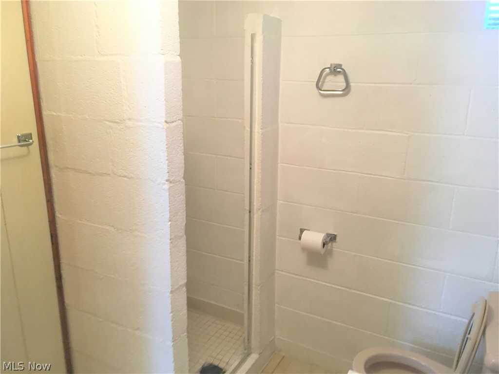 43825 Middle Ridge Road Lorain, OH 44053 - Photo 19 of 33 Gallery Image 19