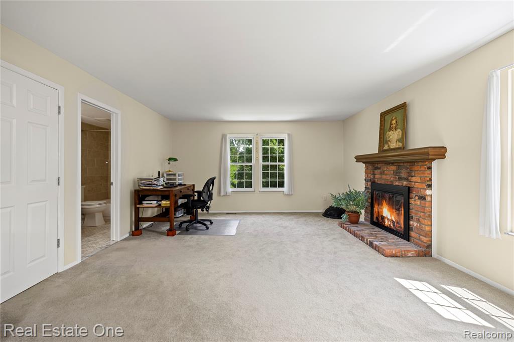 36241 Fredericksburg Road Farmington Hills, MI 48331 - Photo 23 of 48