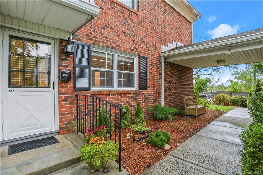 245 Unquowa Road, Unit 129 Fairfield, CT 06824 - Photo 22 of 38