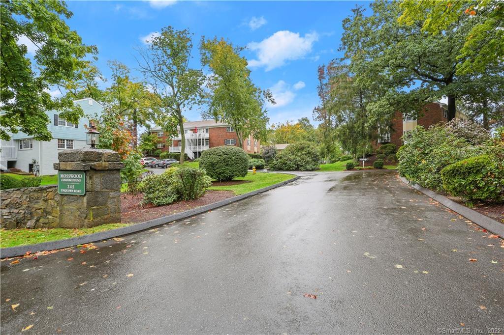 245 Unquowa Road, Unit 129 Fairfield, CT 06824 - Photo 5 of 38