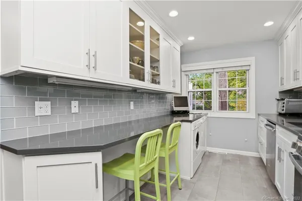 $4,200 | 245 Unquowa Road, Unit 129, Fairfield, CT 06824