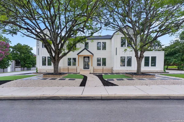 $2,200 | 1301 Townsend Avenue, Unit 3, Alamo Heights, TX 78209