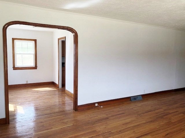 1833 Austinville Road Max Meadows, VA 24360 - Photo 11 of 46 Gallery Image 11