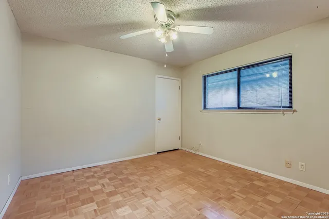 $450,000 | 5922 Winterhaven Drive, Windcrest, TX 78239