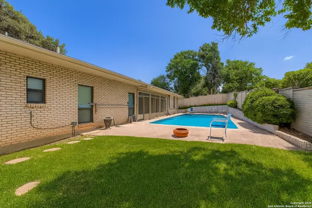 $450,000 | 5922 Winterhaven Drive, Windcrest, TX 78239