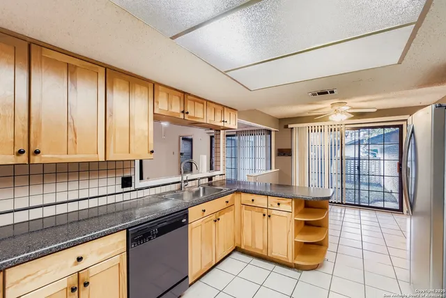 $450,000 | 5922 Winterhaven Drive, Windcrest, TX 78239