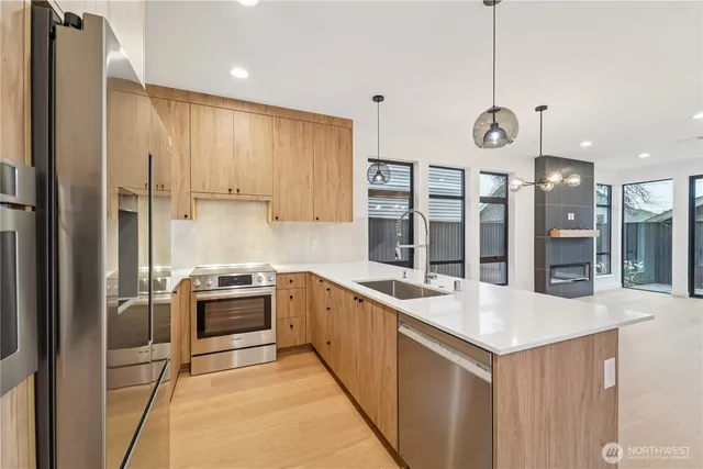 $4,500 | 2037 Northwest 61st Street, Unit A, Seattle, WA 98107