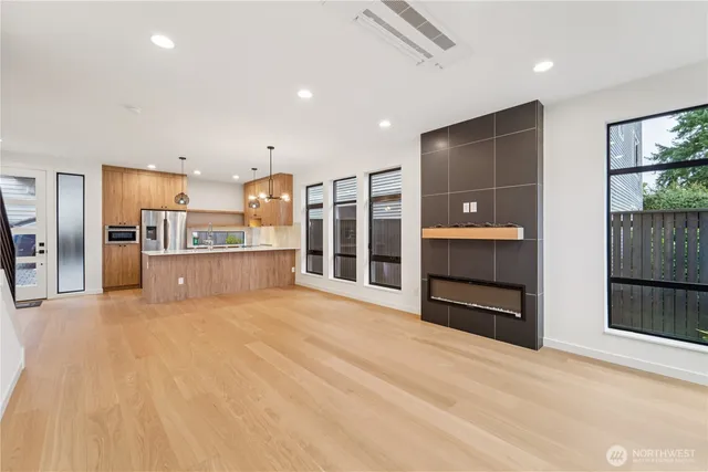 $4,500 | 2037 Northwest 61st Street, Unit A, Seattle, WA 98107