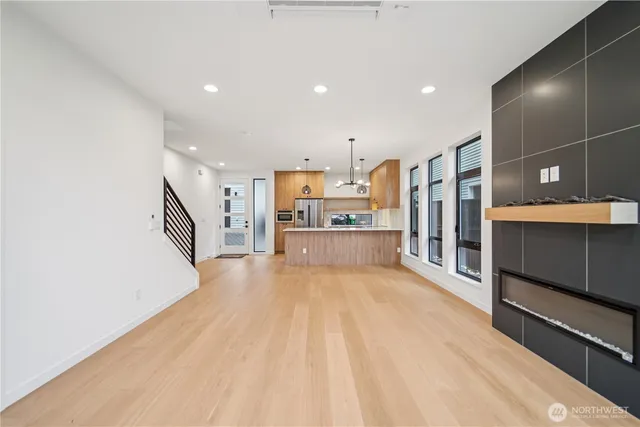 $4,500 | 2037 Northwest 61st Street, Unit A, Seattle, WA 98107