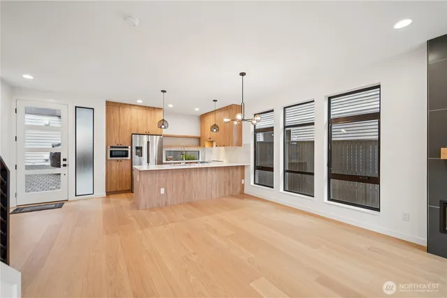 $4,500 | 2037 Northwest 61st Street, Unit A, Seattle, WA 98107