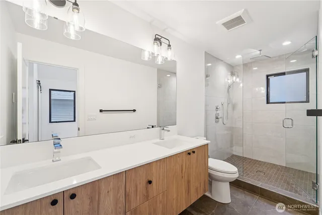 $4,500 | 2037 Northwest 61st Street, Unit A, Seattle, WA 98107