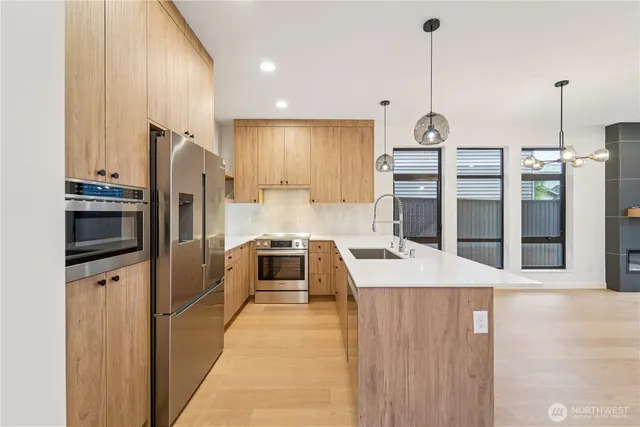 $4,500 | 2037 Northwest 61st Street, Unit A, Seattle, WA 98107