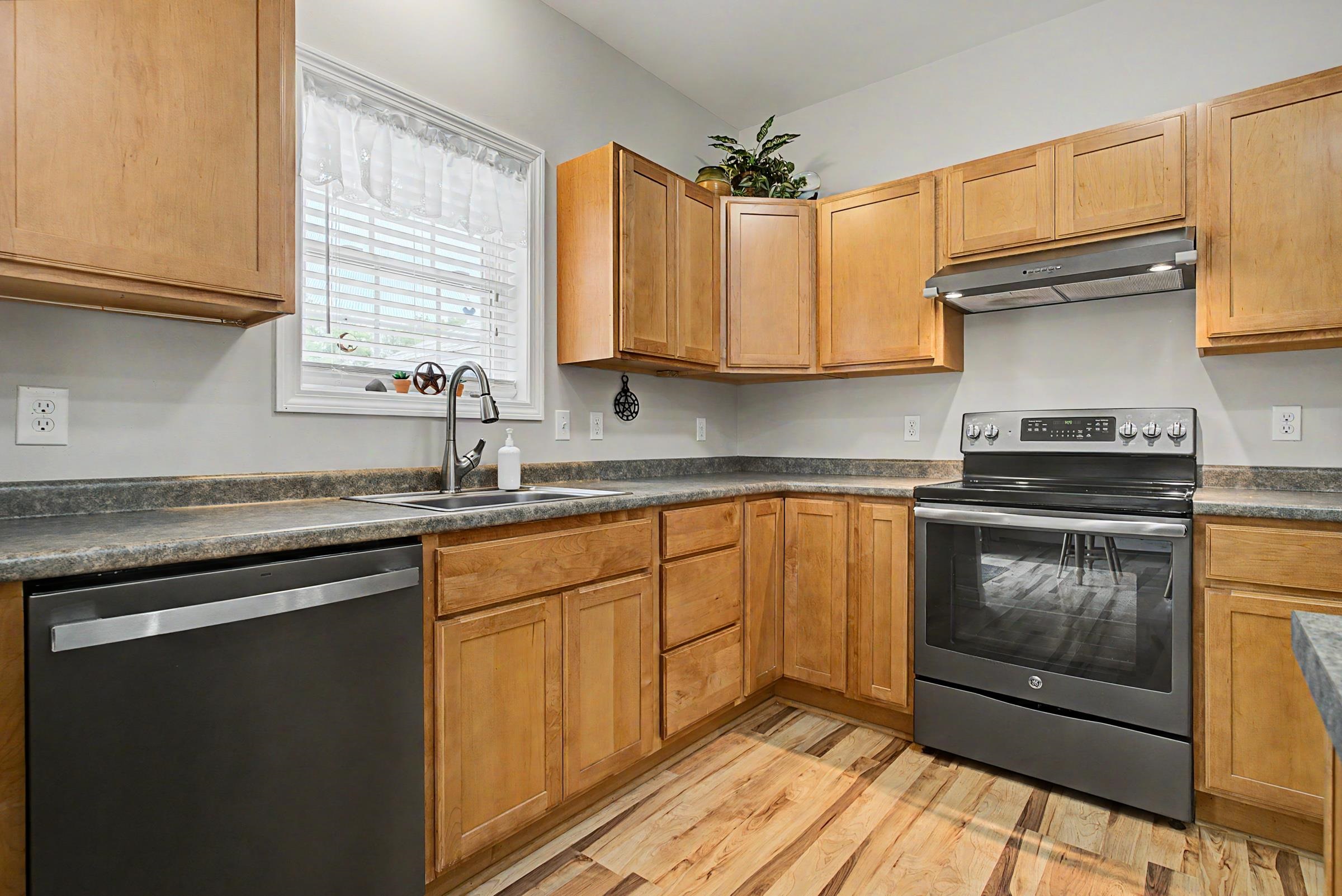 5 Nola Avenue Rochester, NH 03867 - Photo 14 of 32