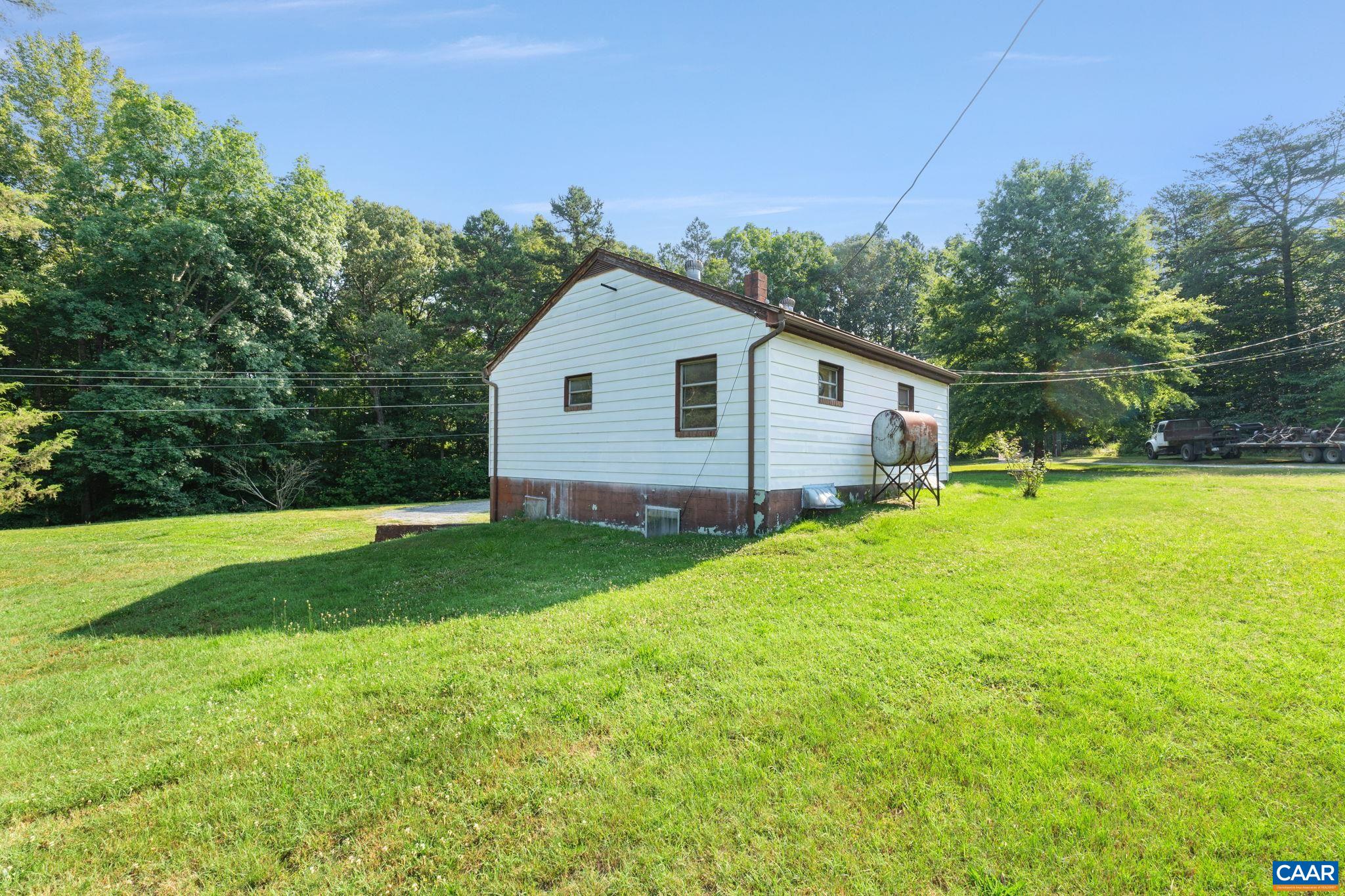 435 Jones Town Road New Canton, VA 23123 - Photo 23 of 27 Gallery Image 23