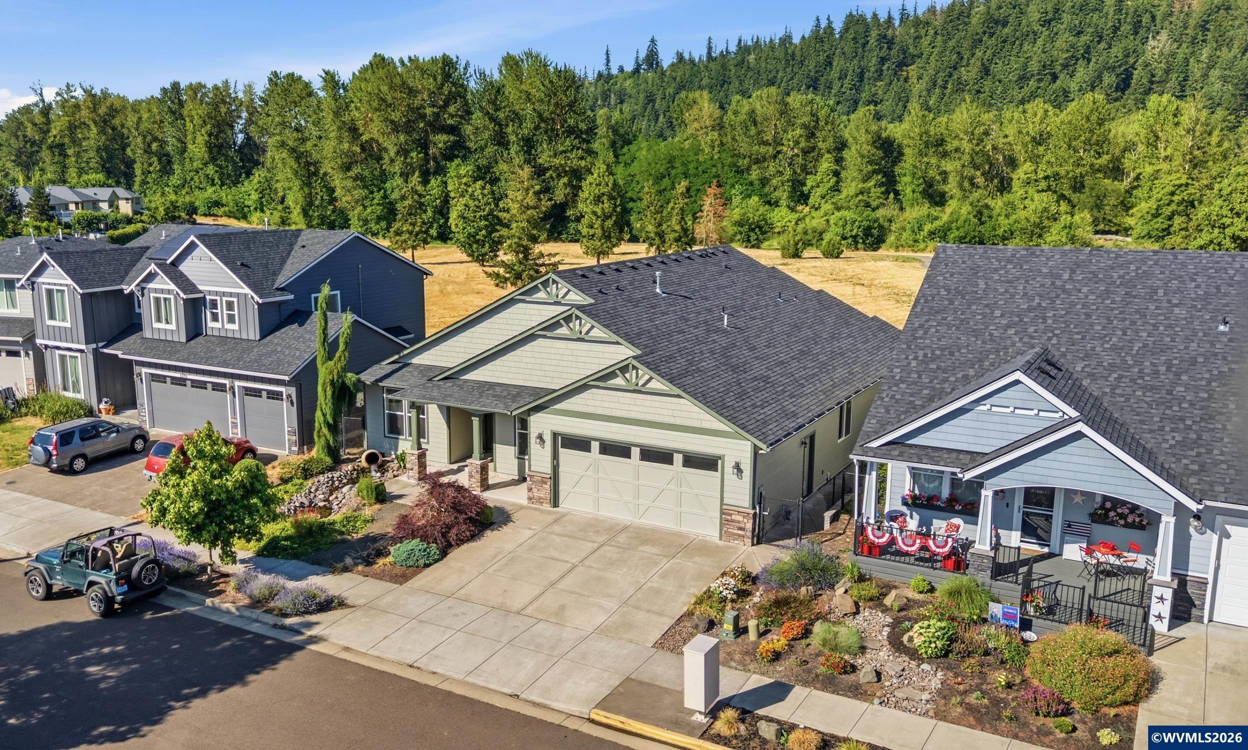 2301 Robbins Way Lebanon, OR 97355 - Photo 40 of 46