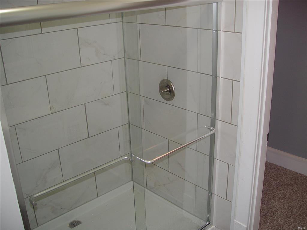 826 Logan Street Alton, IL 62002 - Photo 17 of 24 Gallery Image 17