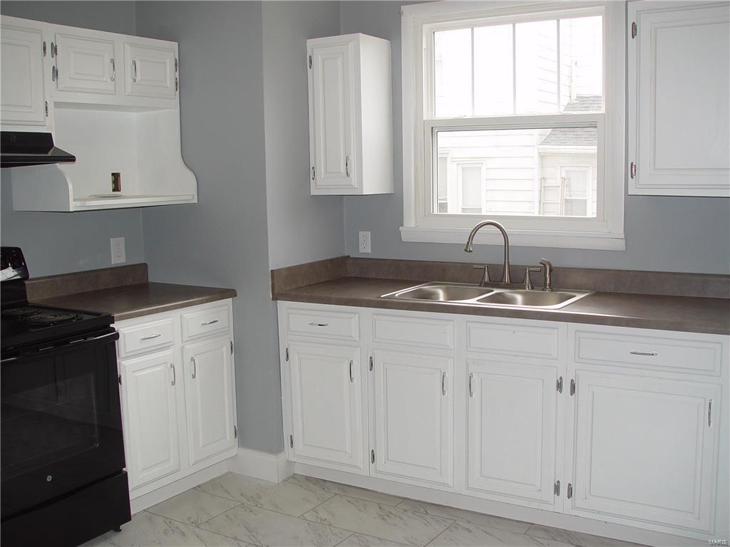 826 Logan Street Alton, IL 62002 - Photo 8 of 24 Gallery Image 8