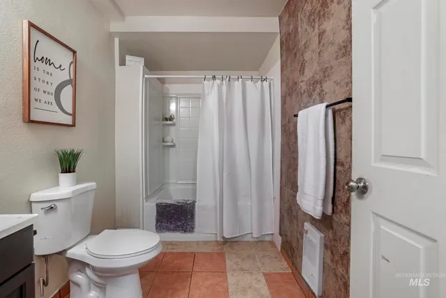 $245,000 | 230 2nd Street, Hazelton, ID 83335