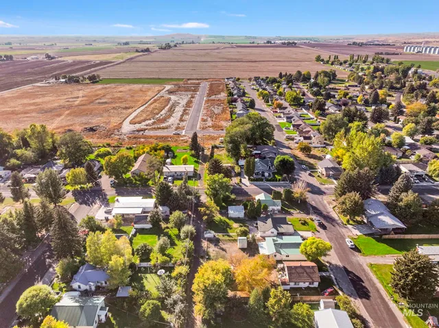 $245,000 | 230 2nd Street, Hazelton, ID 83335