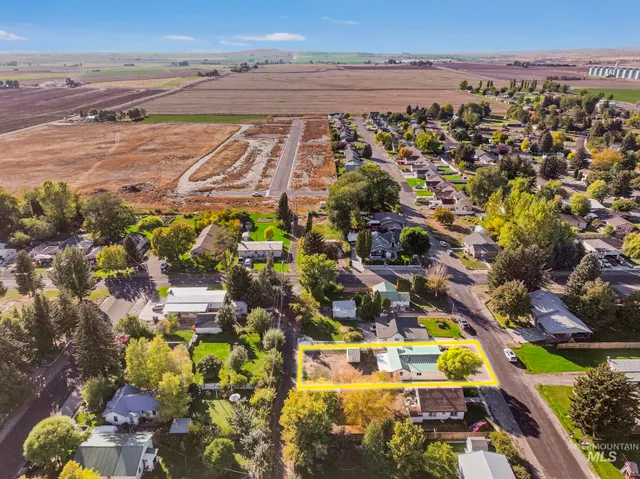 $245,000 | 230 2nd Street, Hazelton, ID 83335