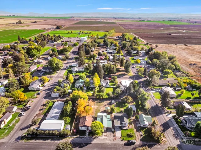 $245,000 | 230 2nd Street, Hazelton, ID 83335