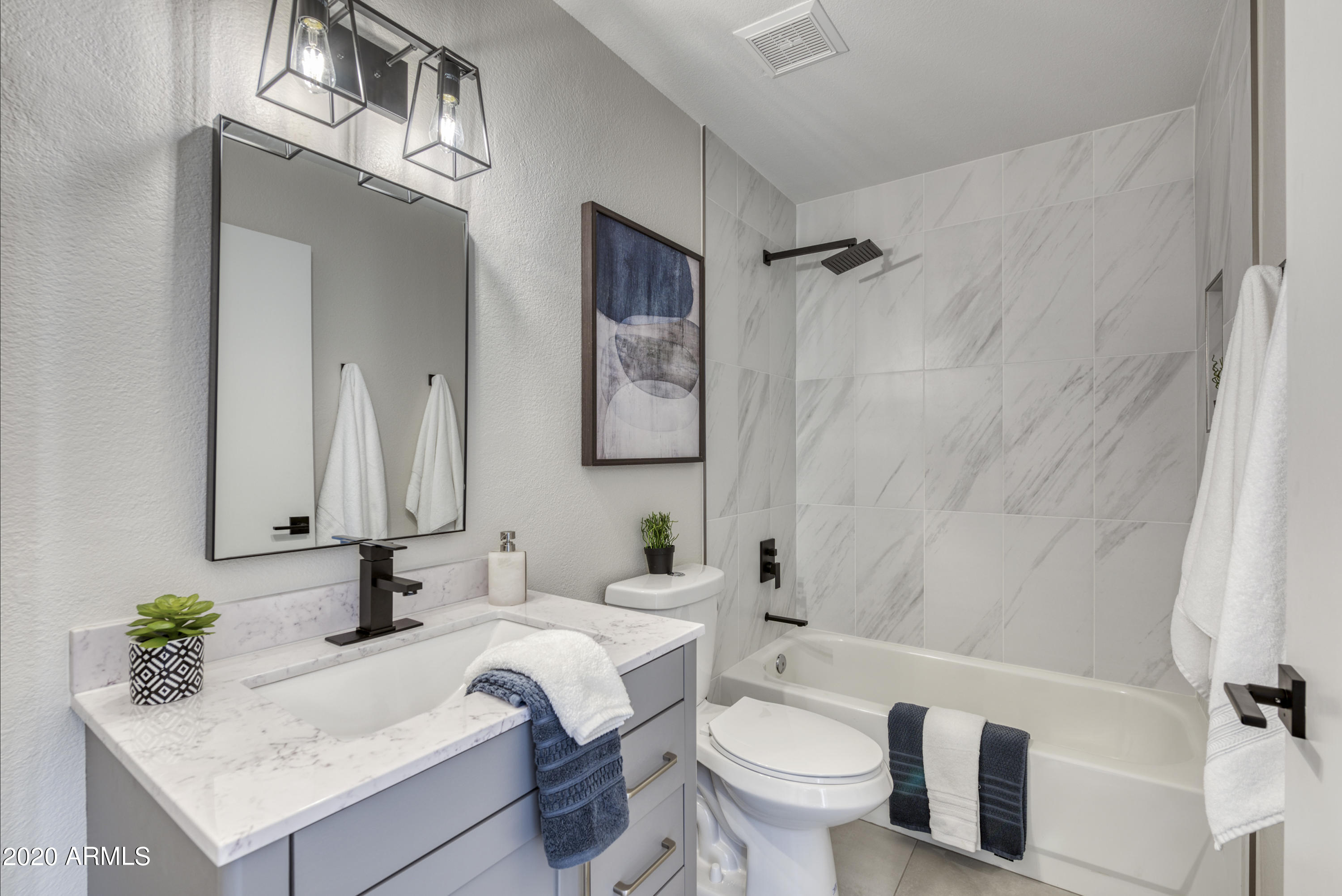 4361 East St John Road Phoenix, AZ 85032 - Photo 24 of 29 Bathroom 2