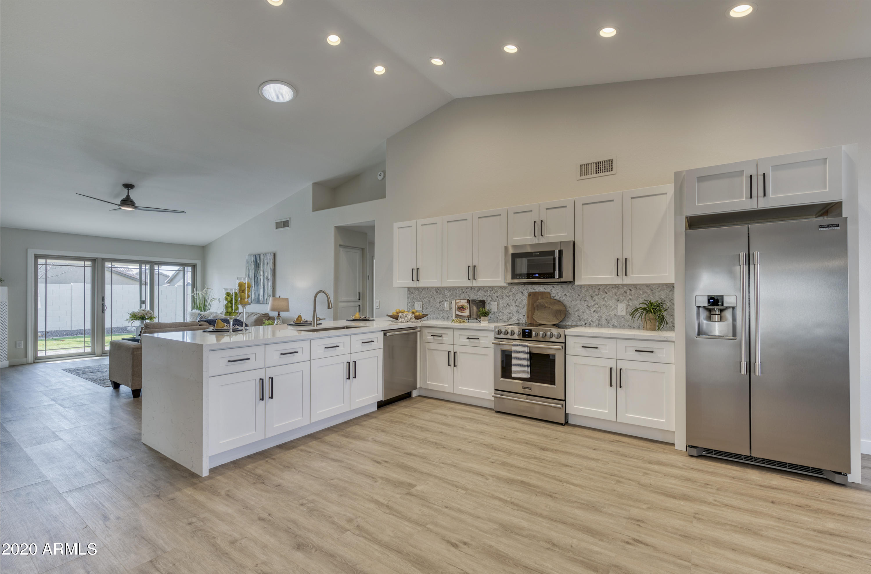 4361 East St John Road Phoenix, AZ 85032 - Photo 9 of 29 Kitchen