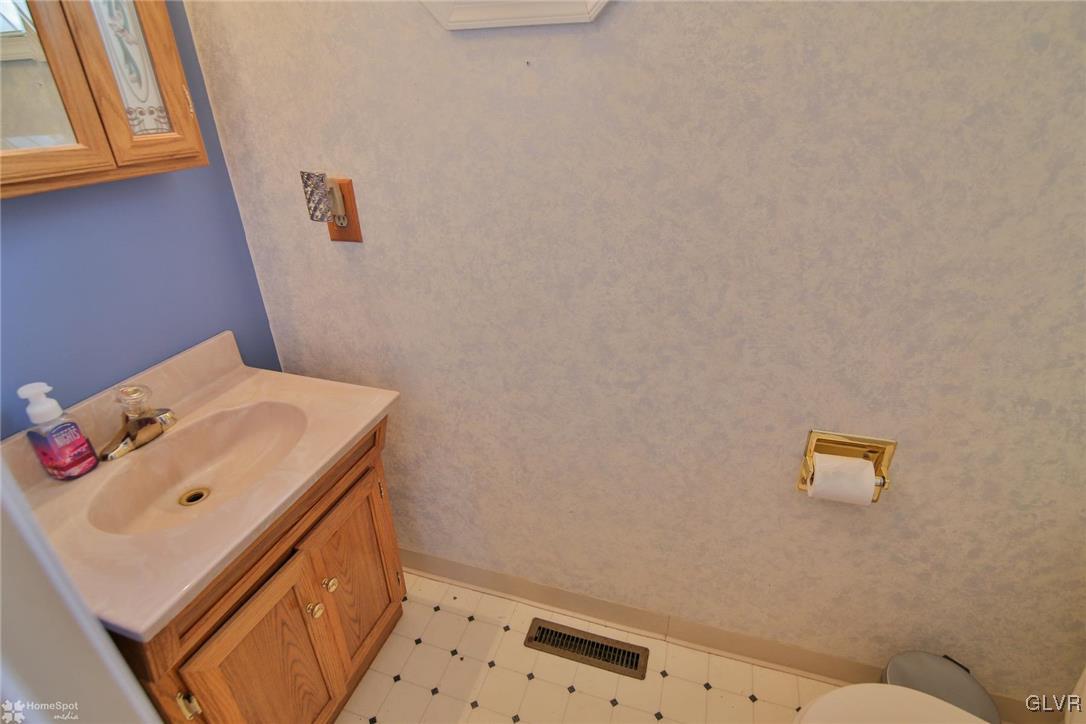 247 Flint Hill Road Alburtis, PA 18011 - Photo 13 of 26 Gallery Image 13