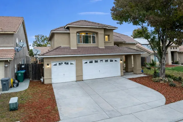 $530,000 | 1697 Via Milano, Gustine, CA 95322