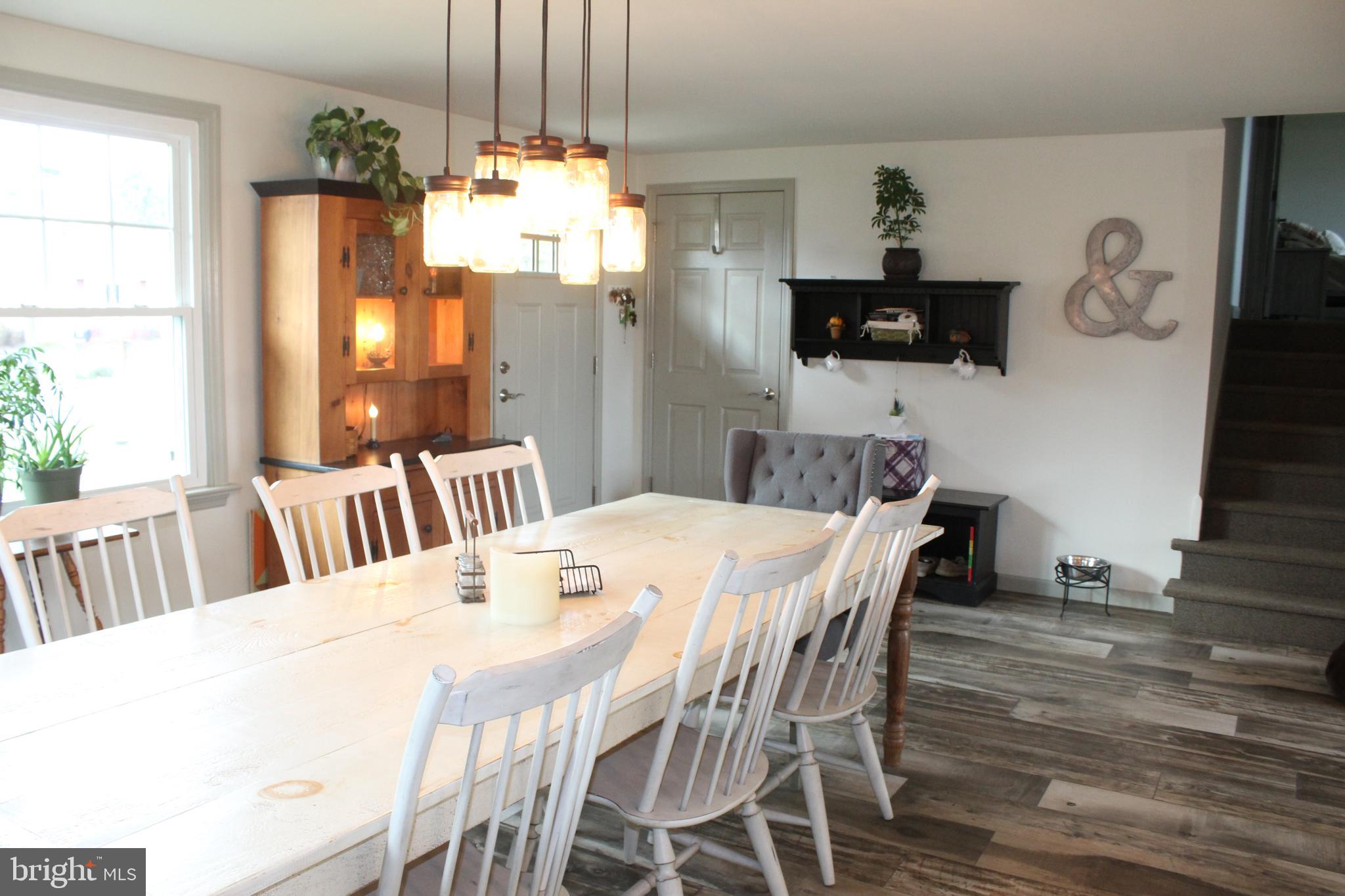 2307 Stumptown Road Lancaster, PA 17602 - Photo 3 of 38 Large Dining Area