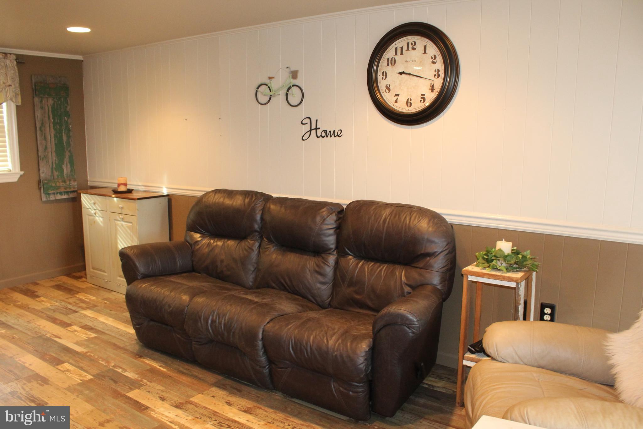 2307 Stumptown Road Lancaster, PA 17602 - Photo 27 of 38 Family Room
