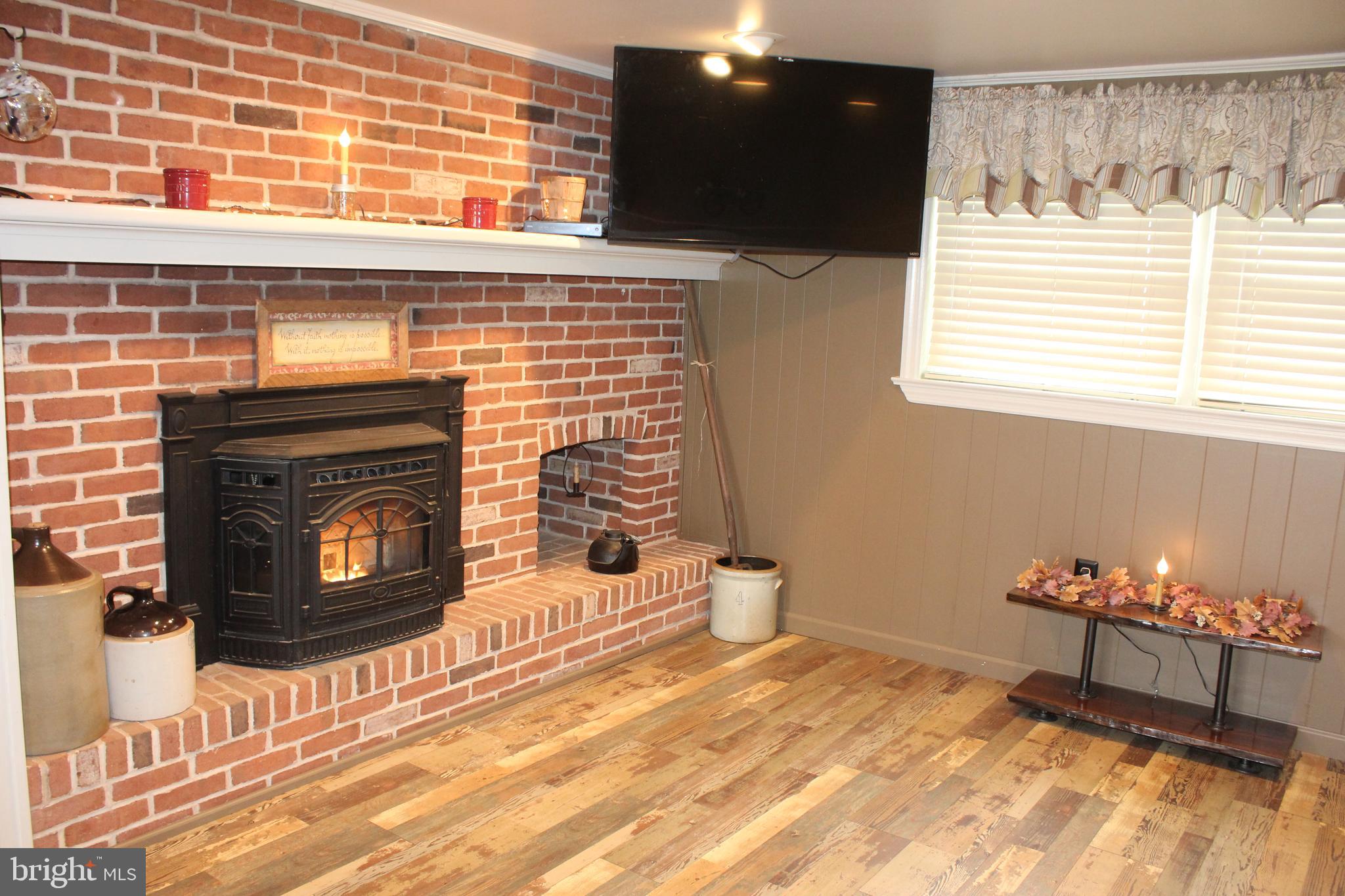 2307 Stumptown Road Lancaster, PA 17602 - Photo 29 of 38 Cozy Pellet STove