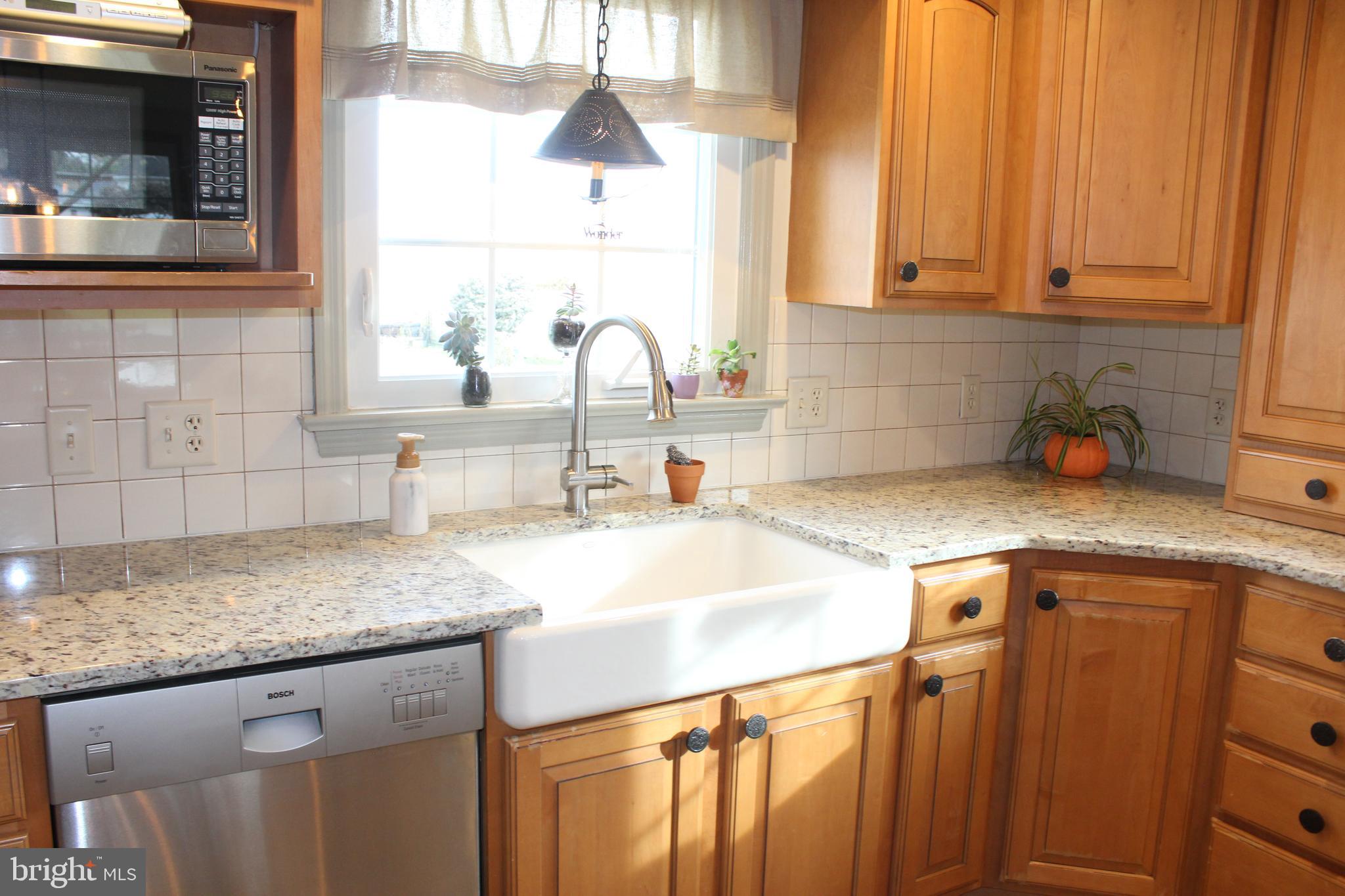 2307 Stumptown Road Lancaster, PA 17602 - Photo 8 of 38 Farmhouse Sink